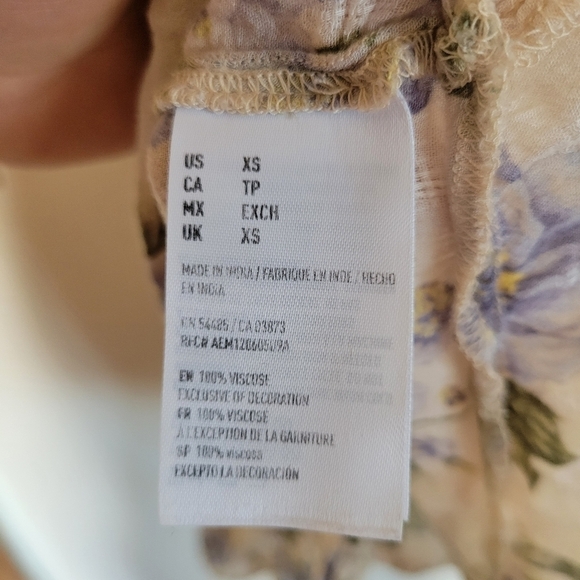 AMERICAN Eagle Cropped Semi Sheer Lightweight Button Down Tie Front XS Extra Sma - Picture 8 of 8